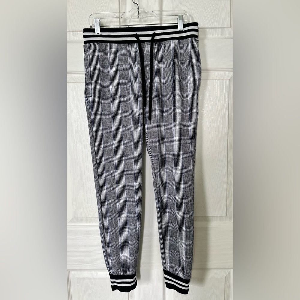 American Eagle Men Gray/Black/White Plaid Stripe Joggers Size Small